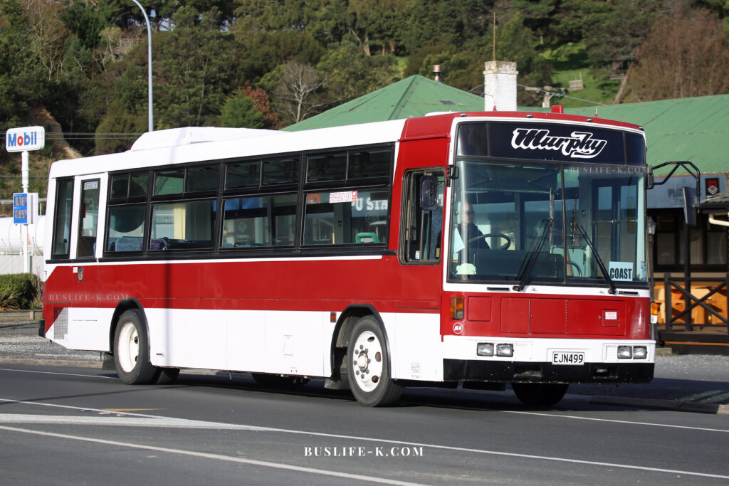 海外へ輸出された日本製の中古バス (元京王バスの日産ディーゼル スペースランナーJP)