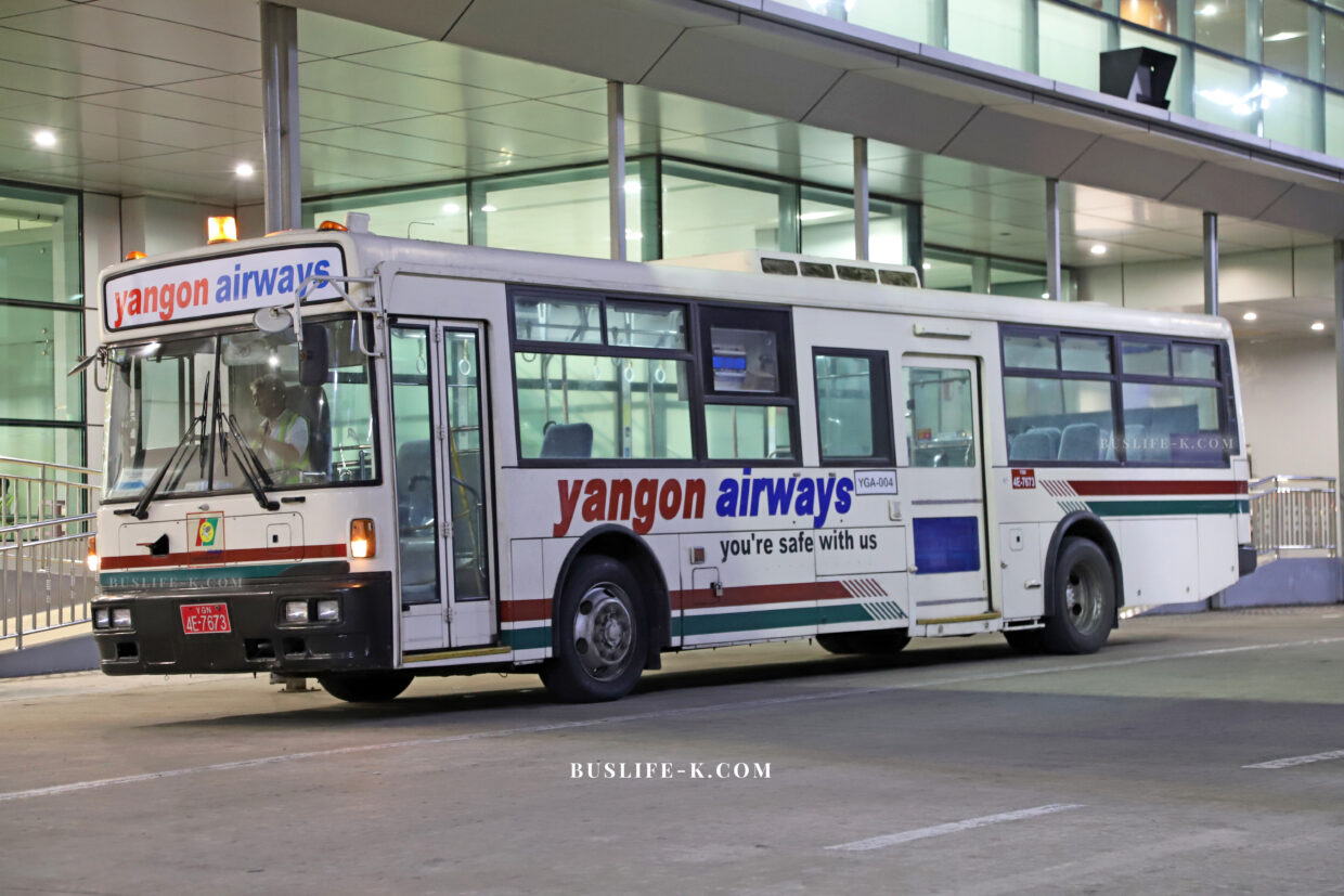 海外へ輸出された日本製の中古バス (元京王バスの日産ディーゼル・スペースランナーJP)