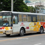 海外へ輸出された日本製の中古バス (元神奈中バスのいすゞ 7E)