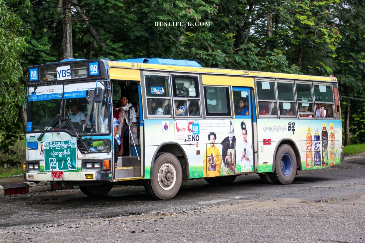海外へ輸出された日本製の中古バス (元川崎市バスの三菱ふそう エアロスターM)